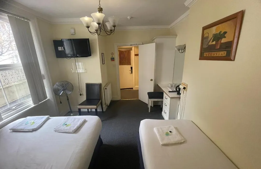 Manor Hotel-1