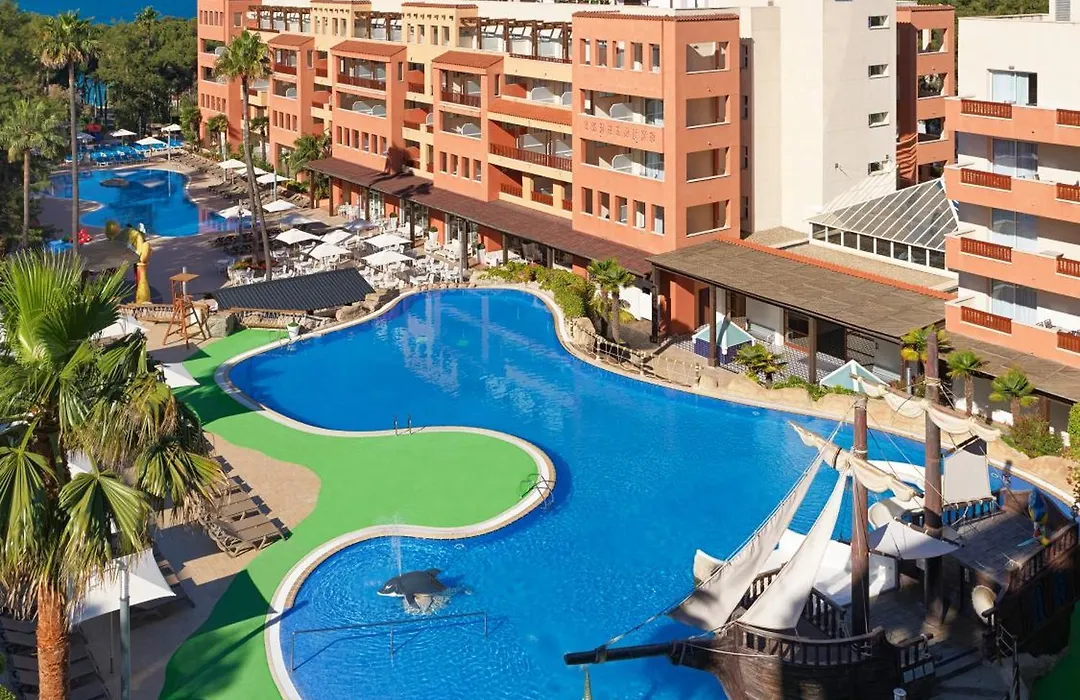H10 Mediterranean Village-1