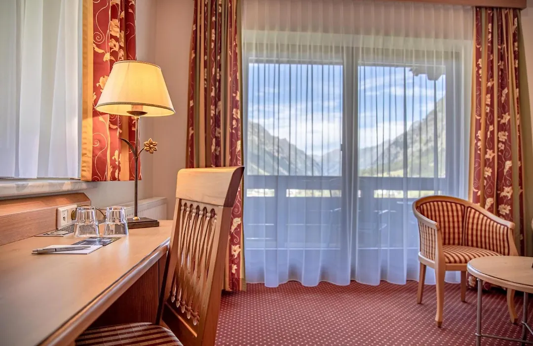 Hotel Gletscherblick-1