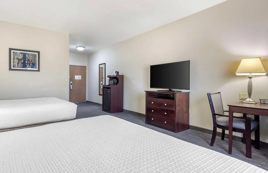 Best Western Plus Mansfield Inn & Suites-1
