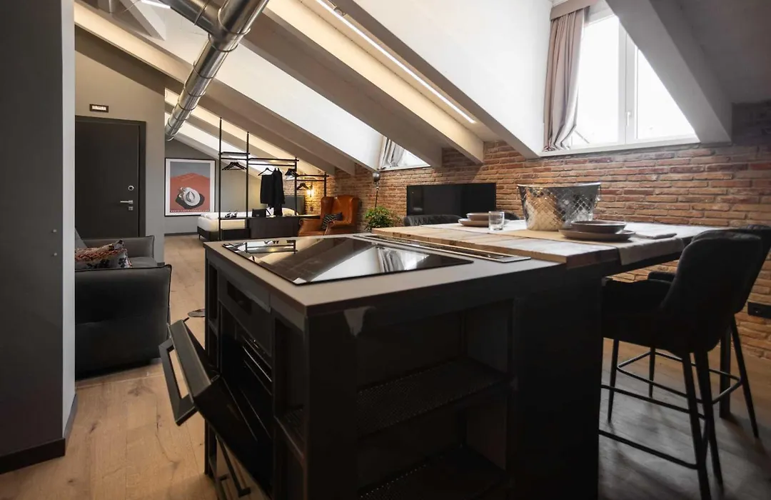 Ar Suites&Art-1