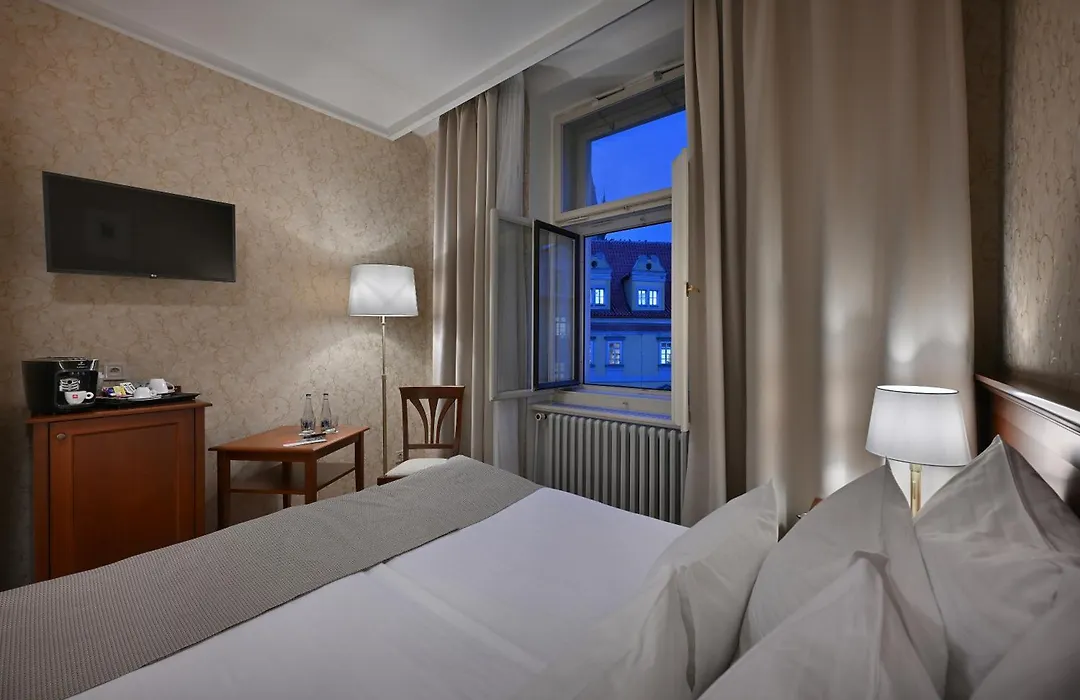 Hotel Rott-1