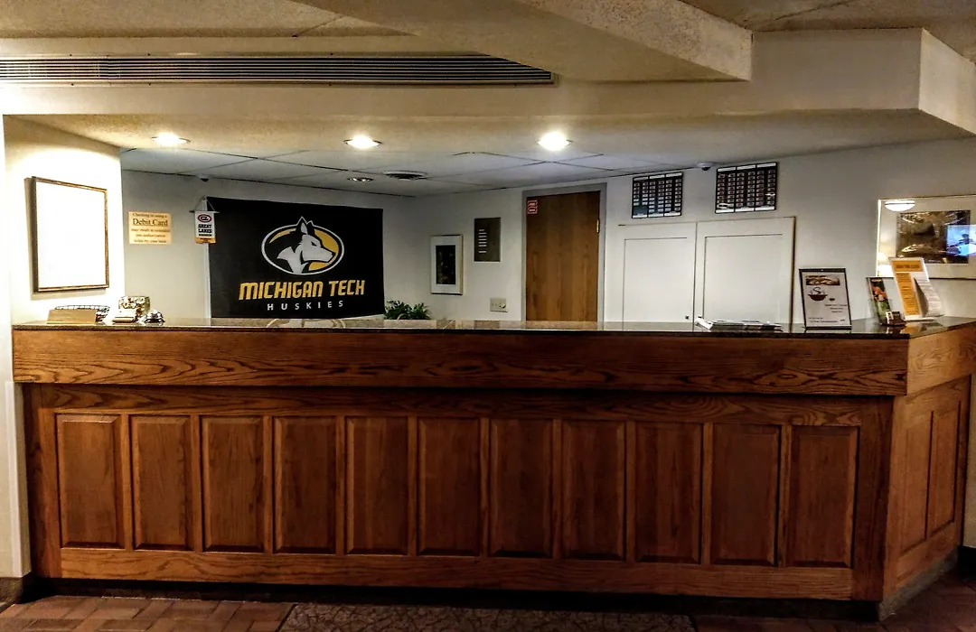 Hampton Inn & Suites Houghton-1