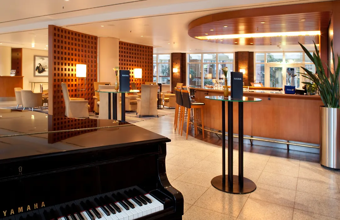 Steigenberger Hotel Hamburg-1