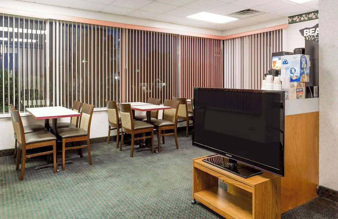Travelodge By Wyndham Ridgeway Martinsville Area-1
