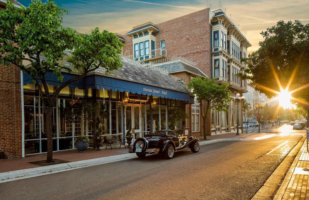 Horton Grand Hotel-1
