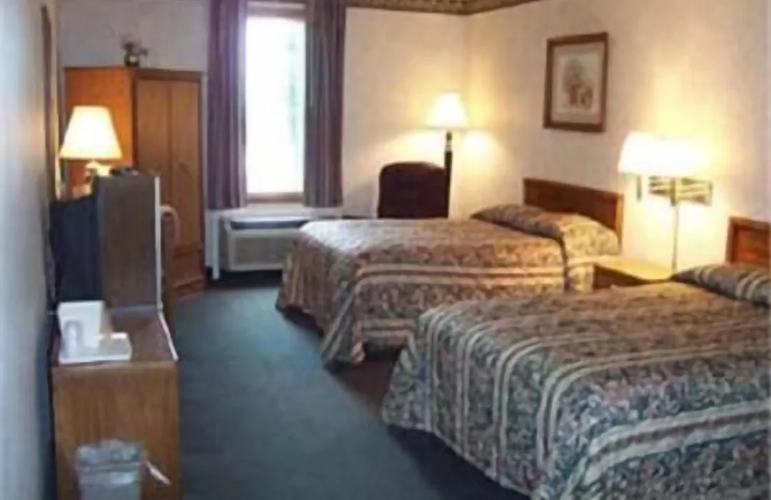 State Line Inn-1