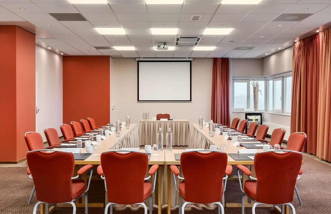 NH Groningen Hotel-1