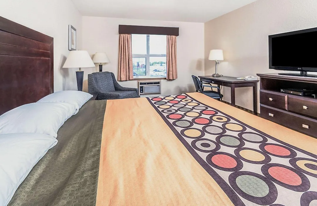 Super 8 By Wyndham Calgary/Airport-1