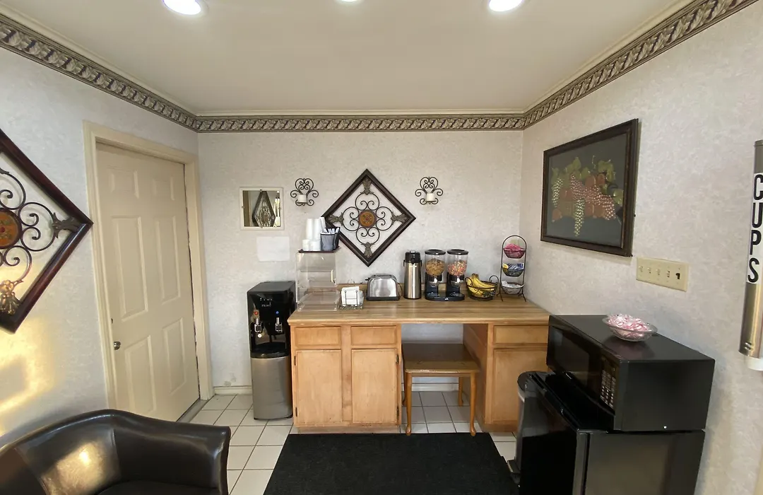 Apple Tree Inn-1