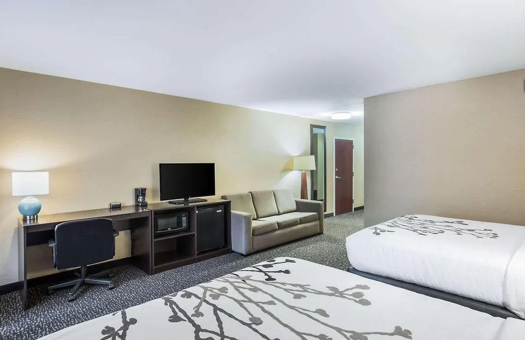 Sleep Inn & Suites Dunmore-1