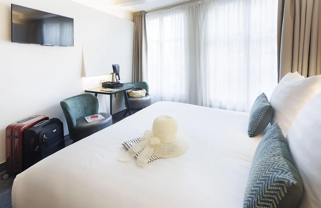 Ibis Styles Amsterdam Central Station-1