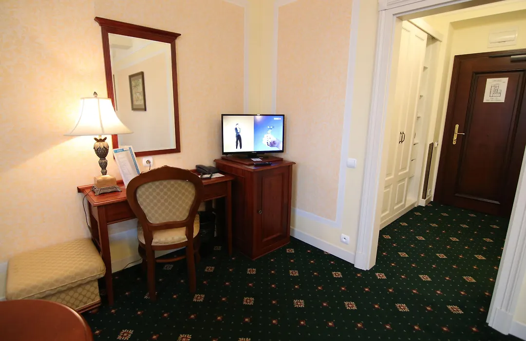 Humboldt Park Hotel & Spa-1