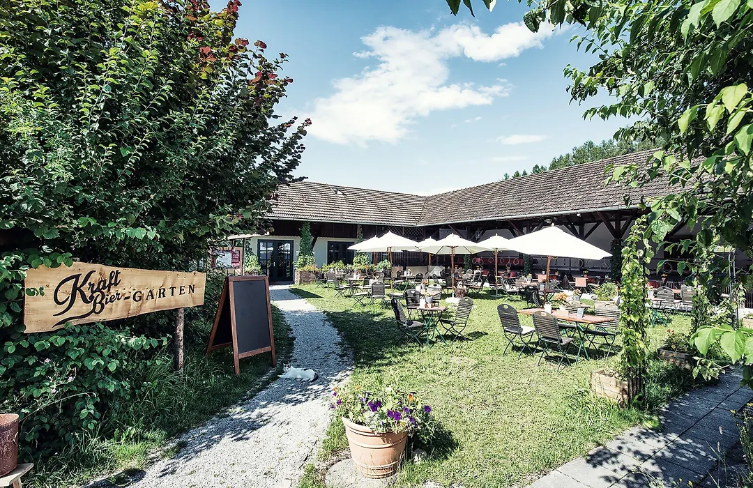 Biohotel Schlossgut Oberambach-1