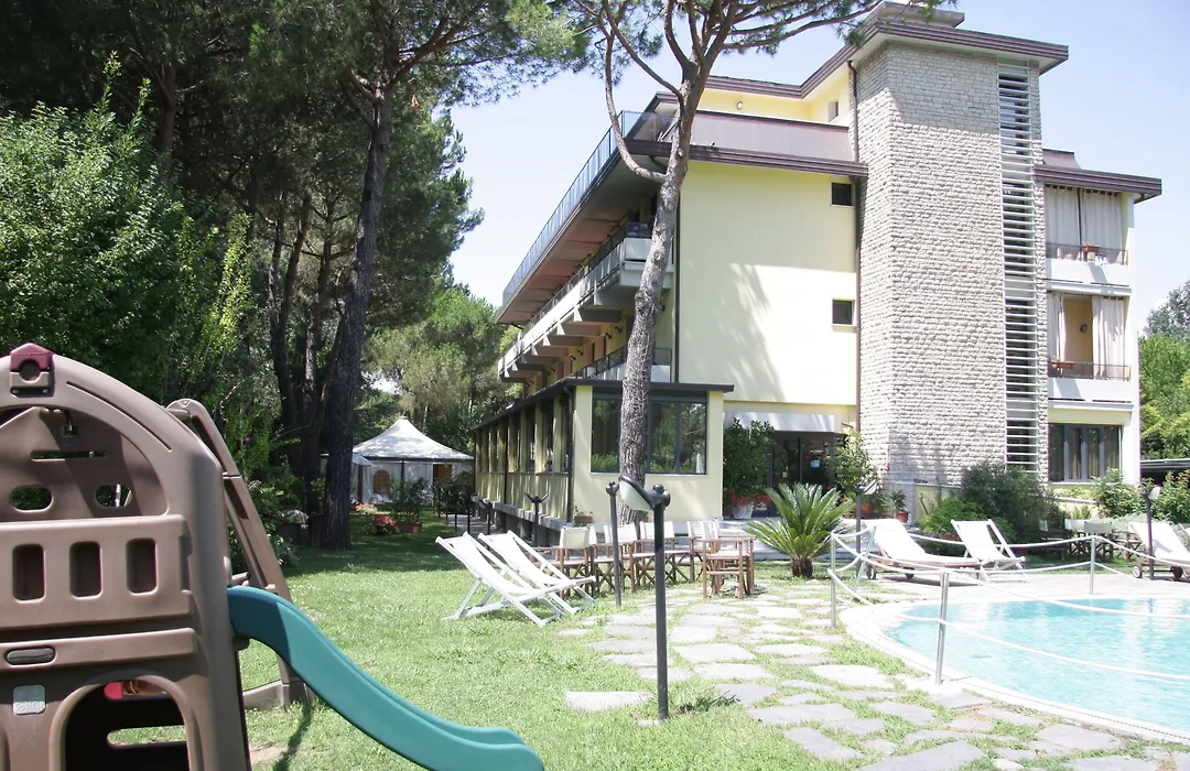 Hotel Nedy-1