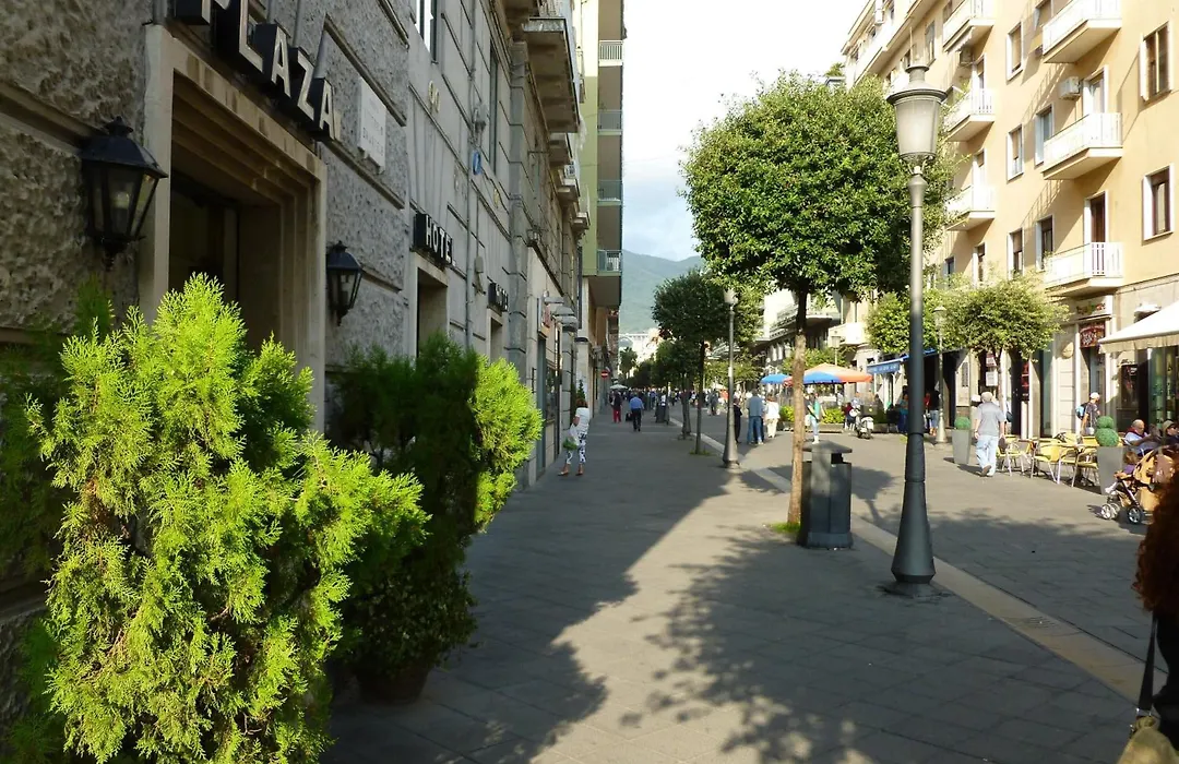 Hotel Plaza-1
