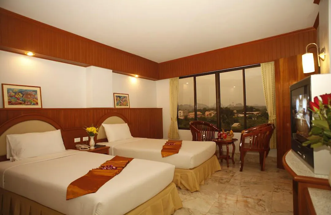 Boon Siam Hotel-1
