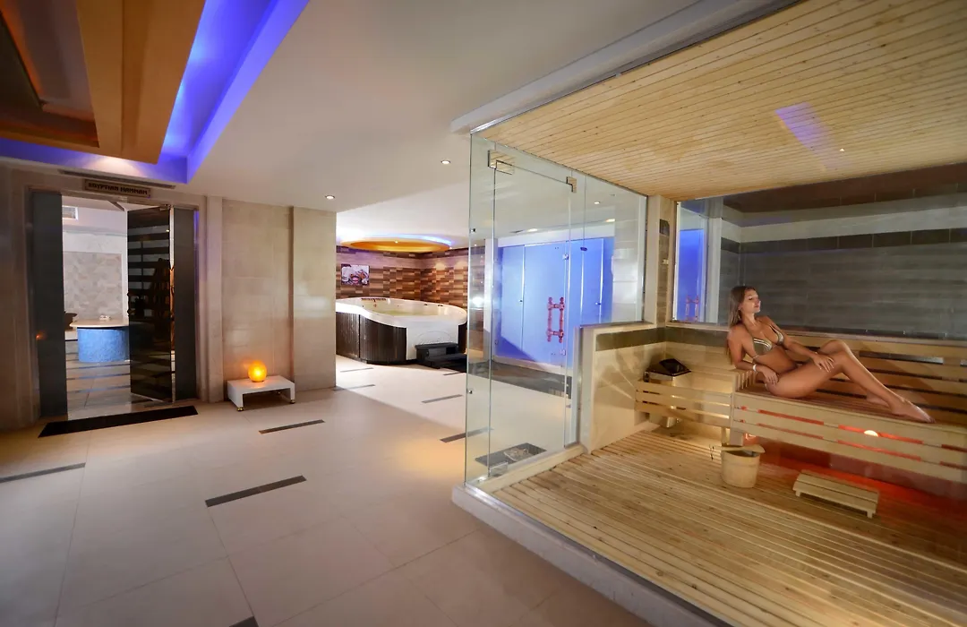 Albatros White Beach-1
