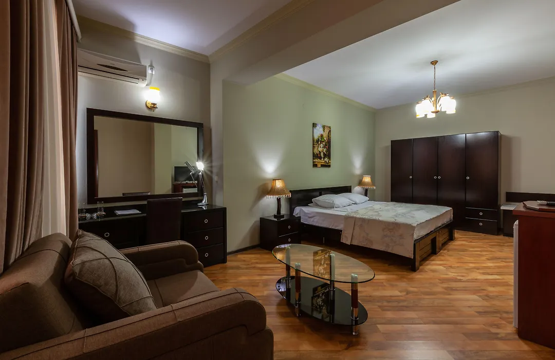 Penthouse Hotel-1