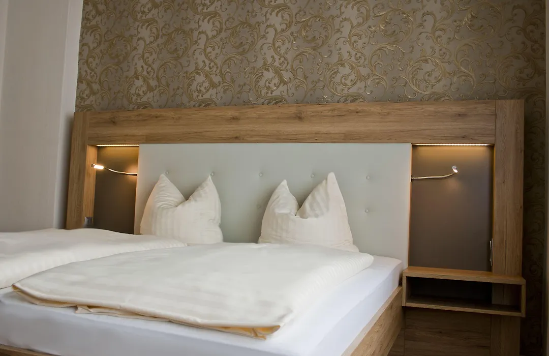 Hotel Römerbad-1
