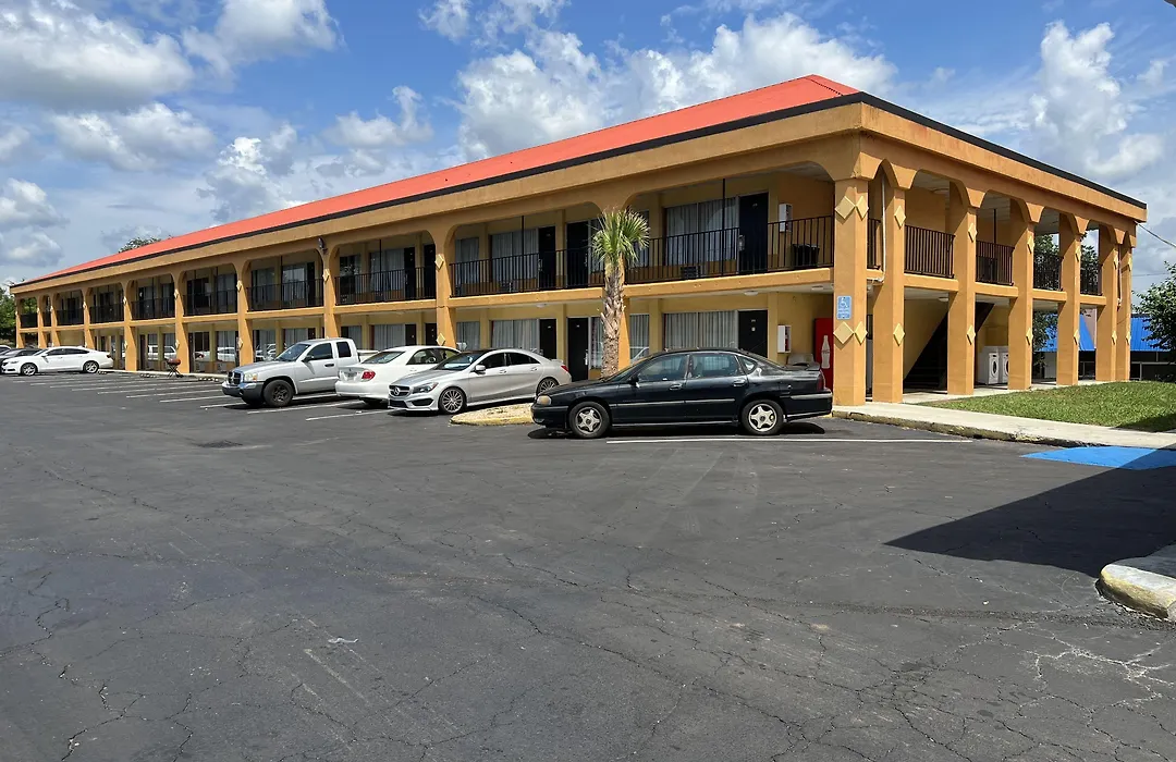 Country Hearth Inn & Suites Cartersville-1
