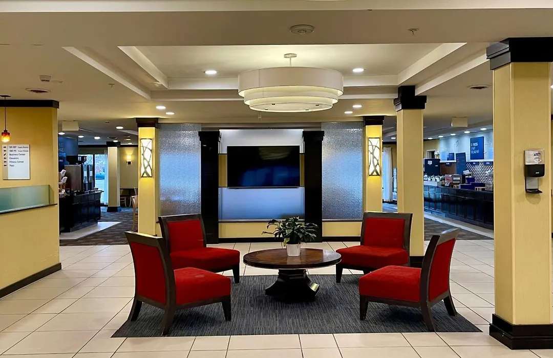 Holiday Inn Express And Suites Detroit North-Troy By Ihg-1