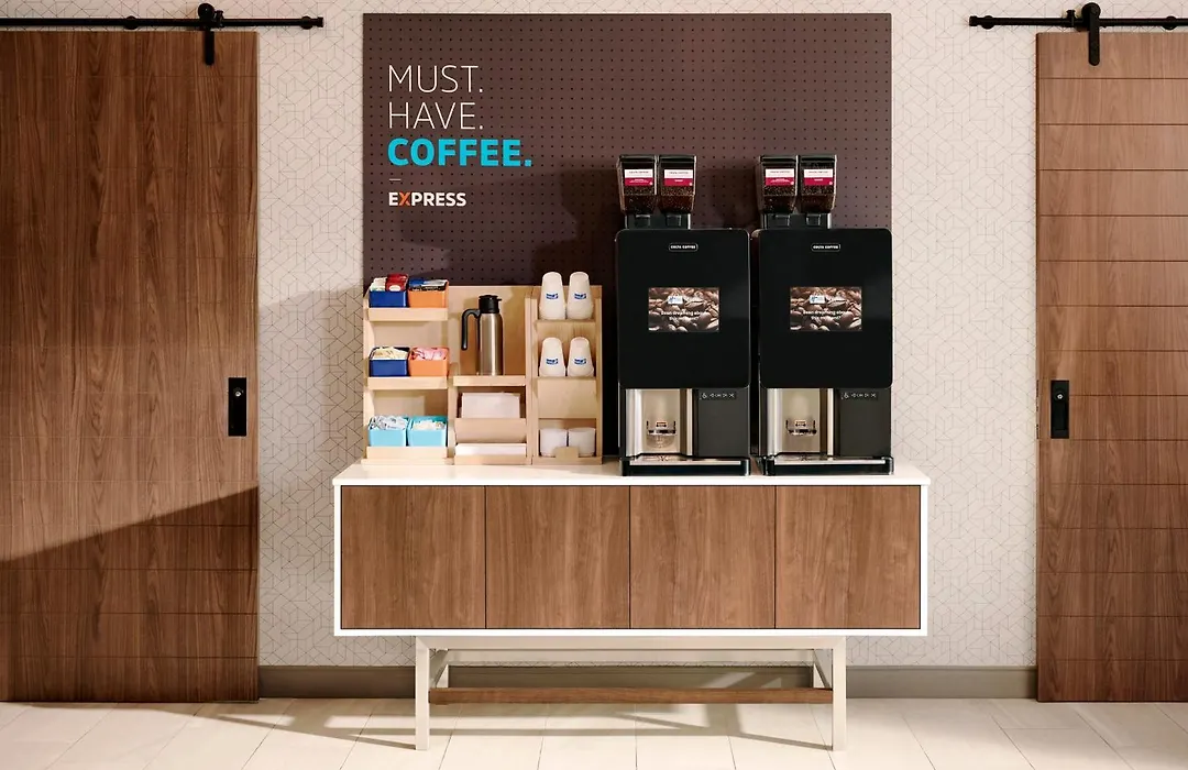 Holiday Inn Express & Suites Omaha - Millard Area By Ihg-1