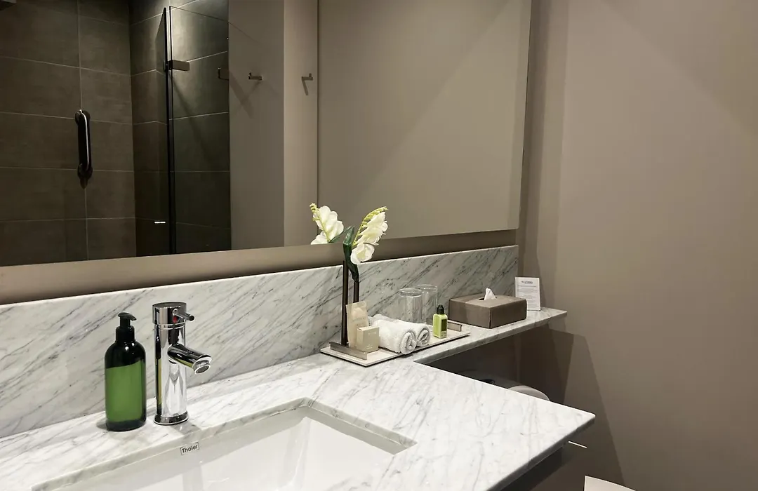 York Medellin, Curio Collection By Hilton-1