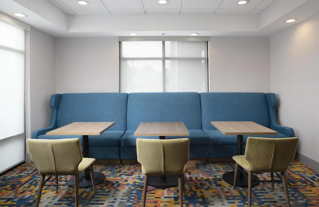 Hampton Inn Magnolia-1