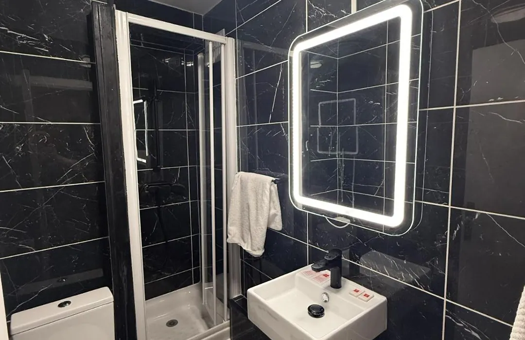 Victory Hotel Galou-1