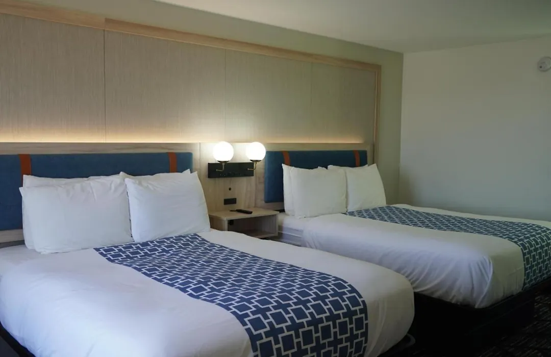 Bay Inn & Suites Troy-1