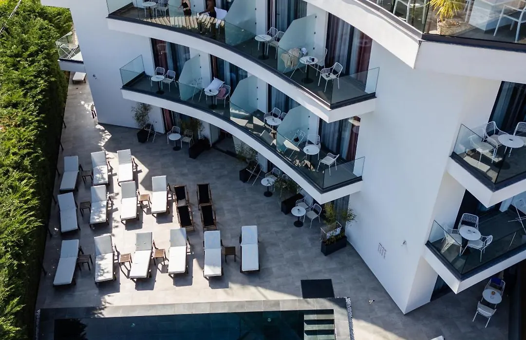 Blue Eye Hotel-1