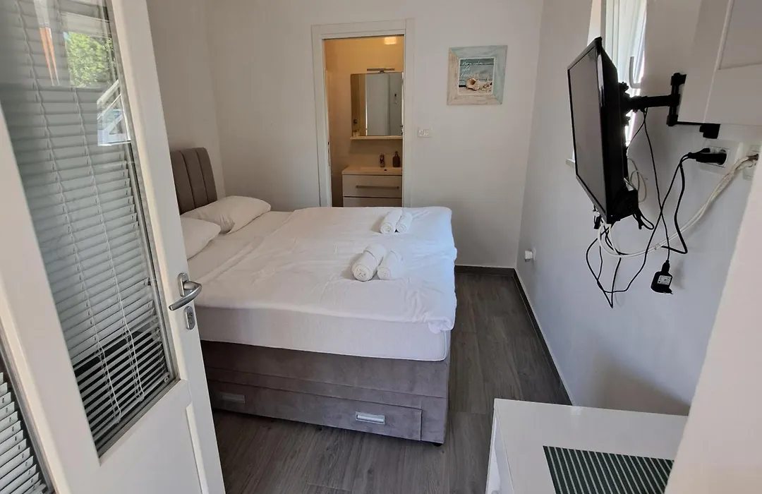 Guest House Nina-1