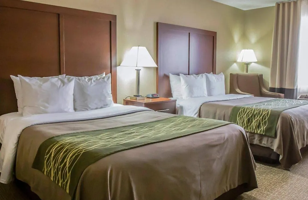 Comfort Inn Morris I-80-1
