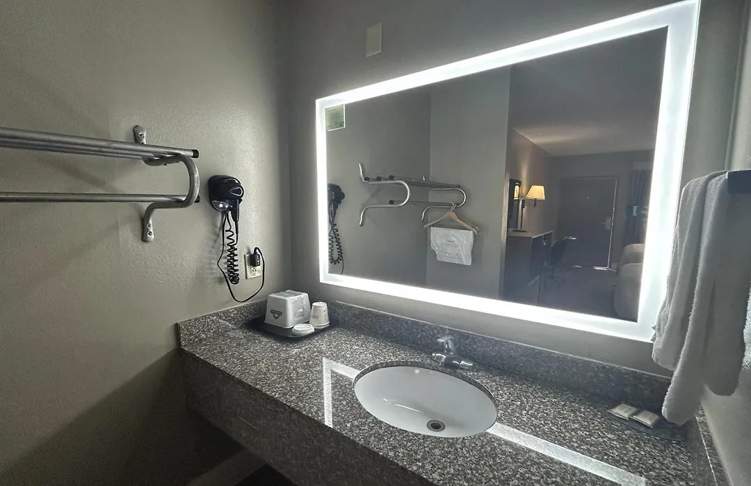 Days Inn By Wyndham Dublin Ga-1