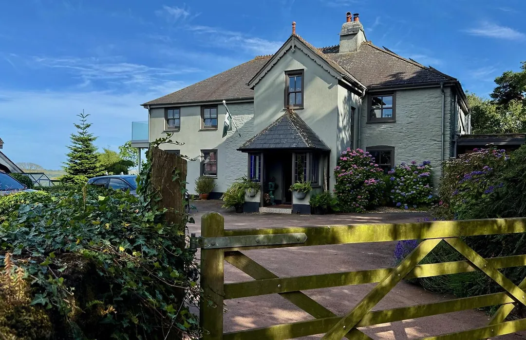 Downton Lodge Country Bed And Breakfast And; Self Catering-1
