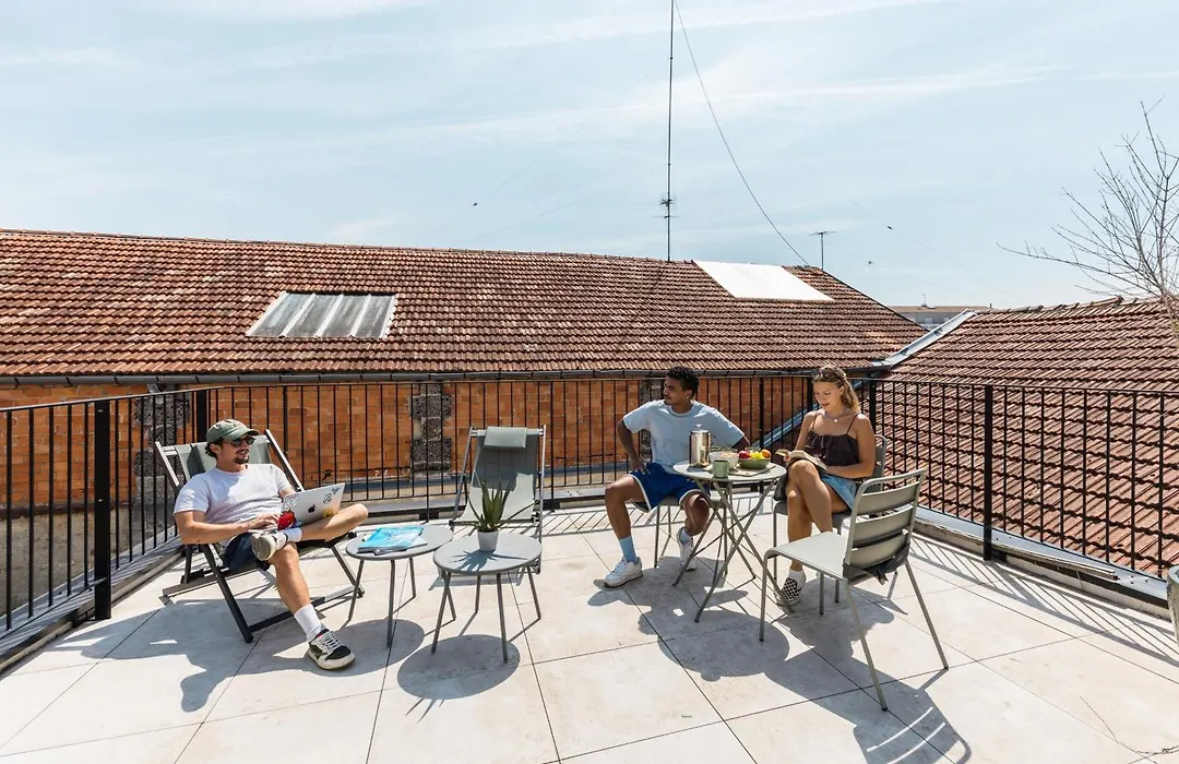 Outsite Bordeaux-1