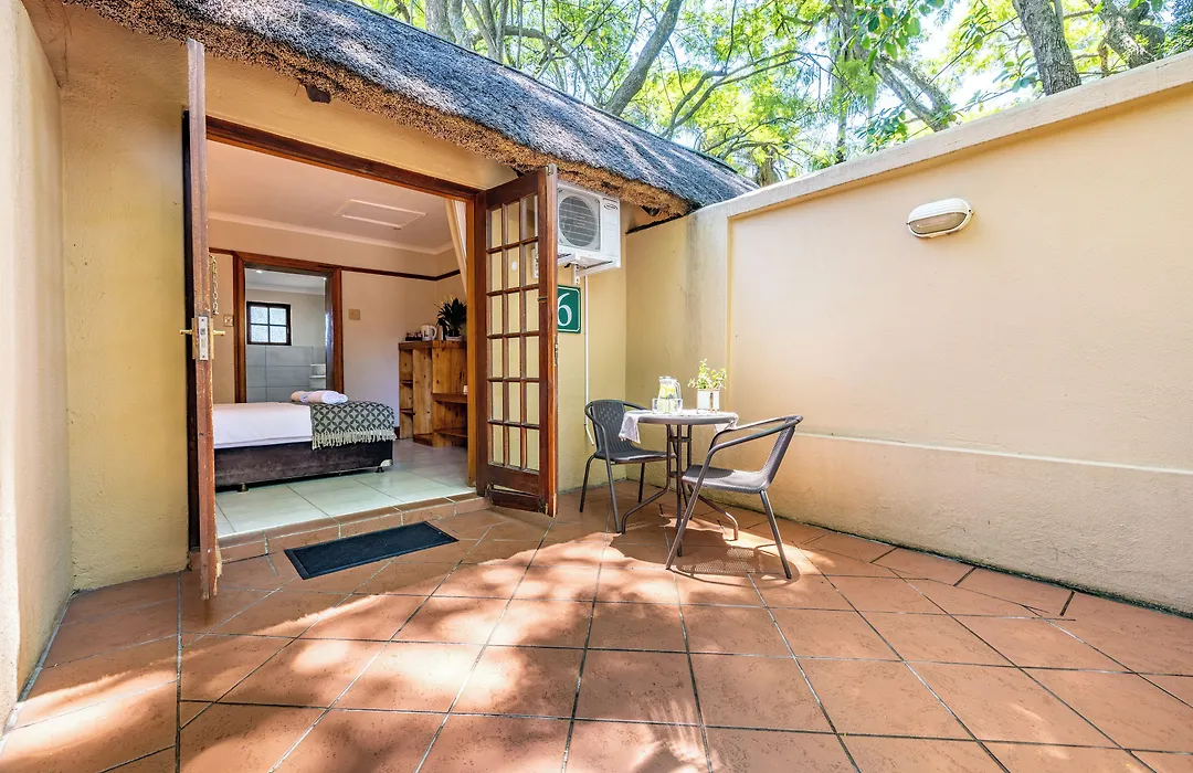 Hotel Numbi & Garden Suites-1