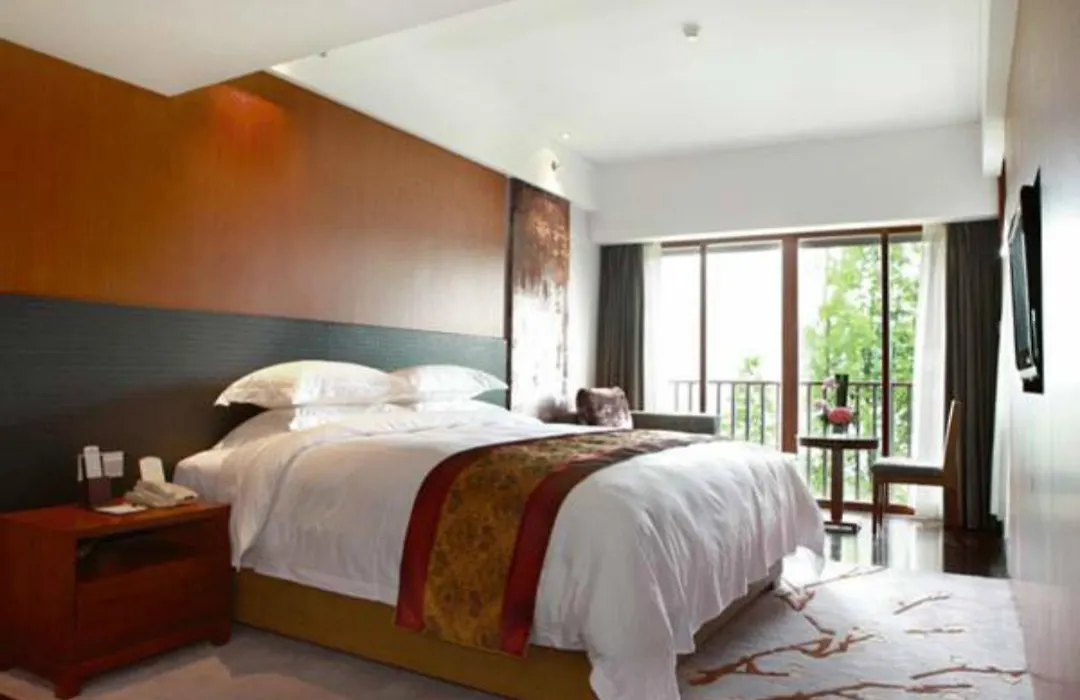 Baiyun Lakeside Hotel-1