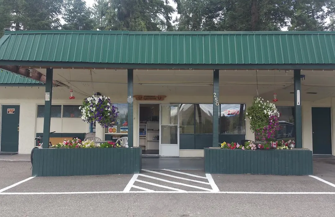 Evergreen Motel-1