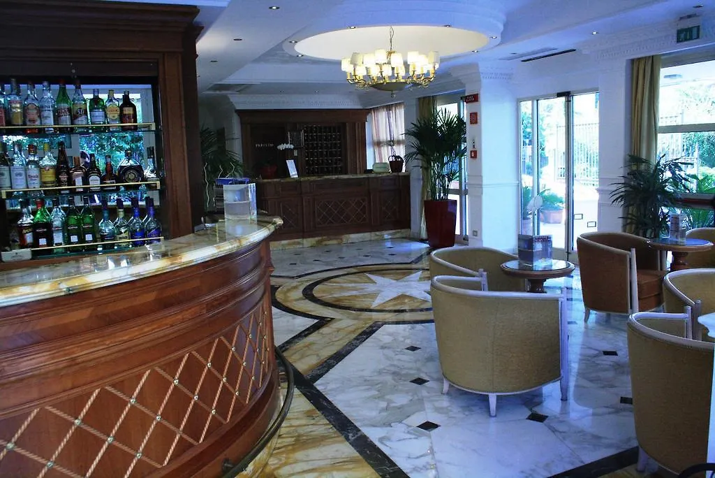 Sunrise Hotel-1
