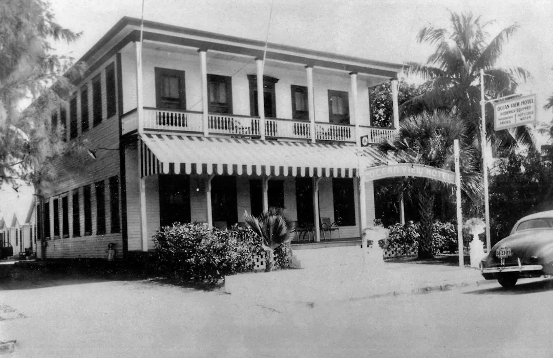 Avalon Bed And Breakfast (Adults Only)-1