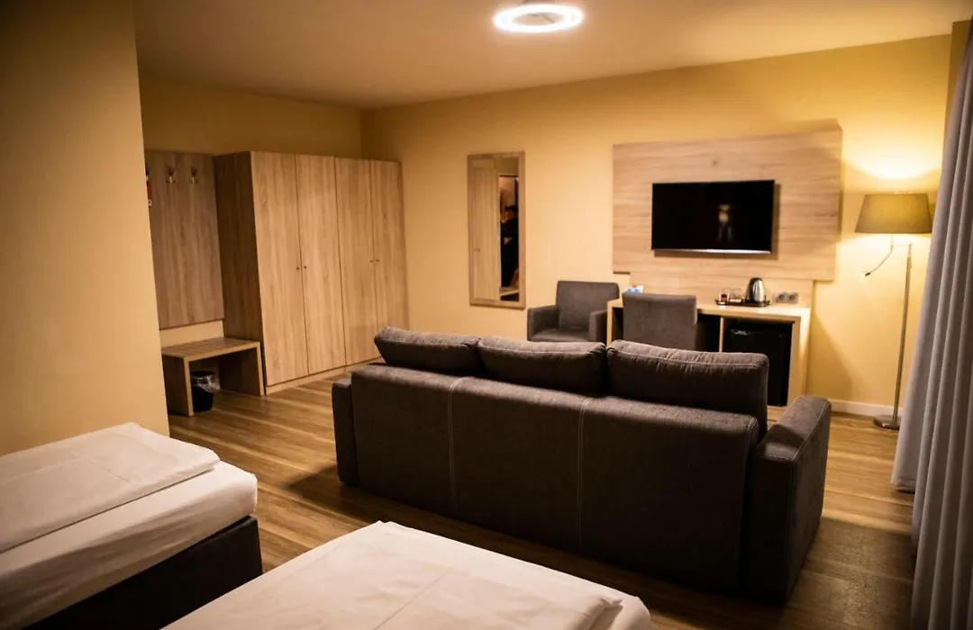 BlnCty Hotel-1
