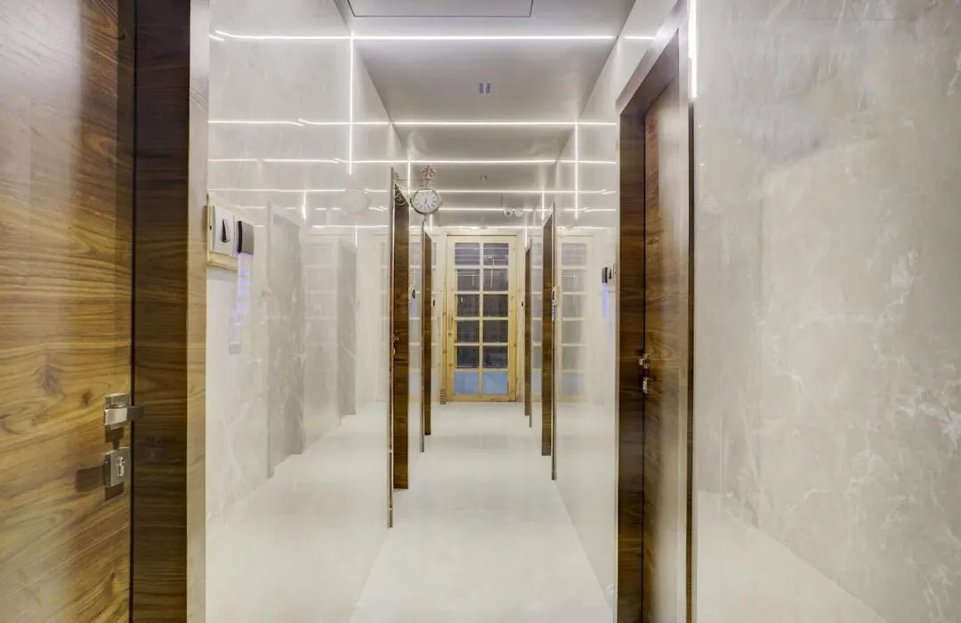 Hotel Rooms Dadar Near Station-1