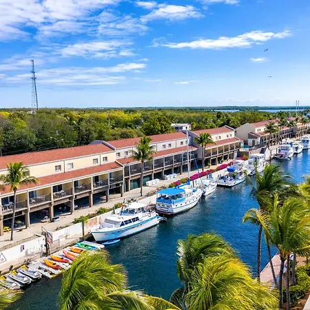 Waterside Suites And Marina-2