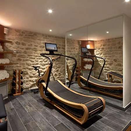 Hotel Villa Romantic & Spa-3