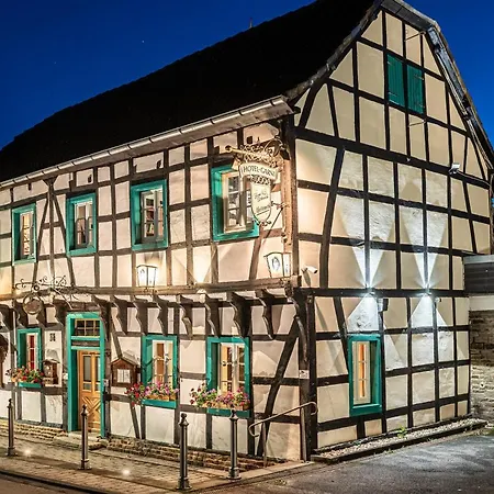 Land-Hotel Zum Schwan, Garni E-Ladestationen, -Spätanreise möglich-, Nähe Phantasialand Nähe Palmenparadies Euskirchen-3