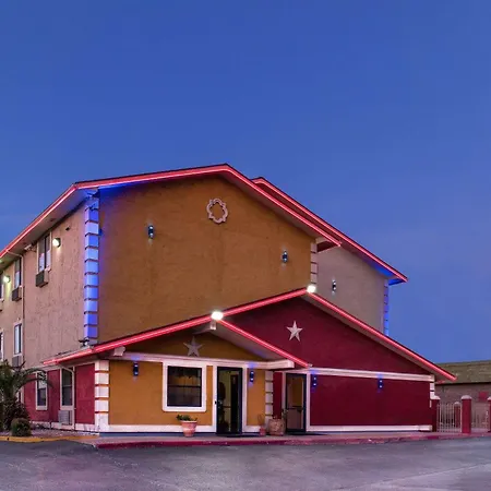 Super 8 By Wyndham San Antonio/I-35 North-2