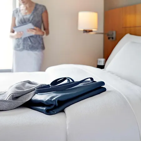 Hyatt Place Savannah Airport-2