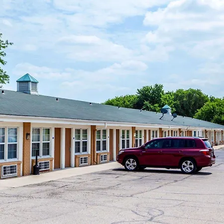 Rodeway Inn-3